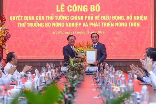 Bản tin 8H: Trao quyết định bổ nhiệm Thứ trưởng Bộ Nông nghiệp và Phát triển nông thôn