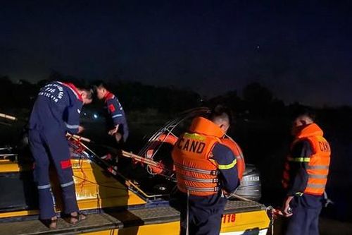 Đã tìm thấy 5 thi thể học sinh đuối nước ở Phú Thọ