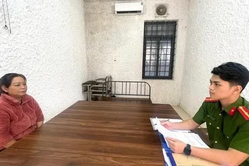 Đến nhà người quen xin quần áo cũ, trộm luôn hơn 1 cây vàng