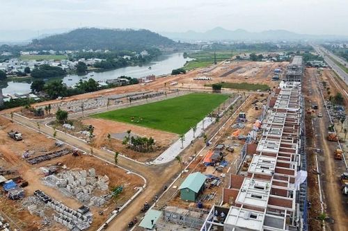 Loạt doanh nghiệp bất động sản ôm lượng hàng tồn kho 'cao như núi'