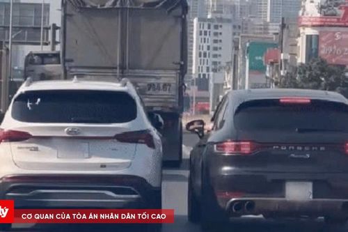 Tài xế Porsche lấn làn 'trả đũa' đập gương Huyndai trên vành đai 3