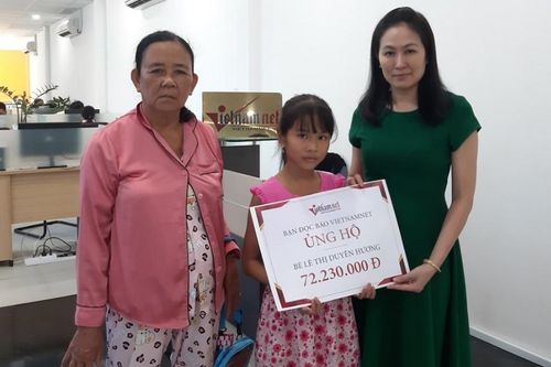 'Lần đầu tiên được cầm nhiều tiền thế, con run lắm'