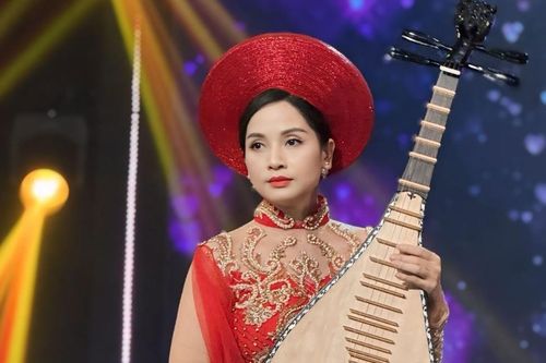 Vũ Diệu Thảo cùng hơn 40 nghệ sĩ đàn tỳ bà thực hiện album 'Bụi phấn' mừng 20/11