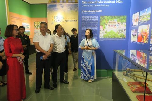 Trưng bày 'Sắc màu Di sản văn hóa biển Hải Phòng - Quảng Ninh'