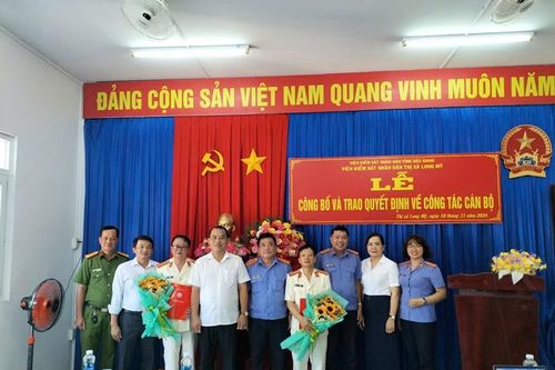 VKSND tỉnh Hậu Giang công bố và trao Quyết định về công tác cán bộ