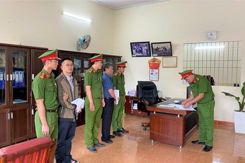 Khởi tố, bắt tạm giam Giám đốc và Phó Giám đốc Công ty CP Chè Minh Rồng
