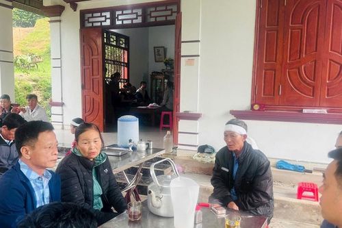 Thông tin thêm về vụ cháu bé vừa xuống xe đưa đón bị xe tải cán tử vong