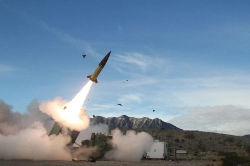 Nga chống trả mạnh mẽ sau khi bị Ukraine nã nhiều tên lửa ATACMS vào lãnh thổ