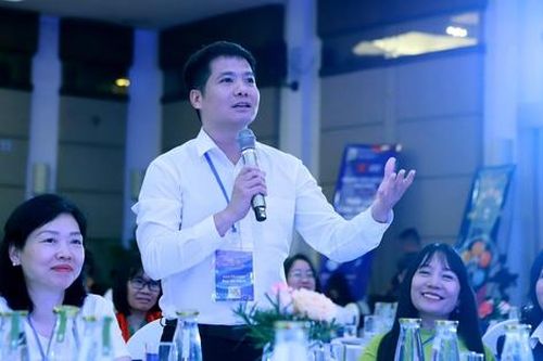 'Lớp học kết nối' của thầy hiệu trưởng