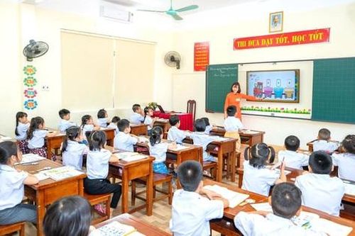 Những 'bông hoa' tiêu biểu của nghề cầm phấn