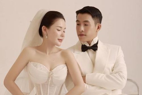 Dùng nhạc chia tay trong ngày cưới, vợ diễn viên phim Độc Đạo bị chỉ trích