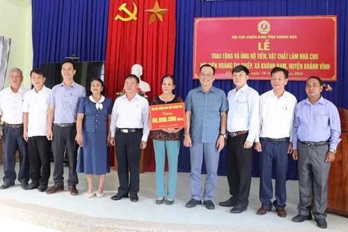 Hội Cựu chiến binh tỉnh Khánh Hòa: Trao kinh phí hỗ trợ xây nhà 'Nghĩa tình đồng đội' cho hội viên