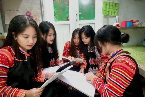 Mỗi thầy, cô giáo là tấm gương đạo đức, tự học và sáng tạo