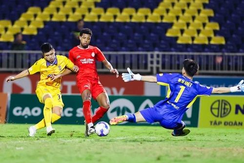 Vòng chín Giải bóng đá LPBank V.League 1-2024/2025: Hải Phòng có trận thắng đầu tiên