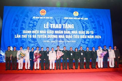 Thiếu tướng, PGS.TS Nguyễn Công Sơn - Phó Chính ủy Học viện Lục quân được vinh danh Nhà giáo tiêu biểu năm 2024