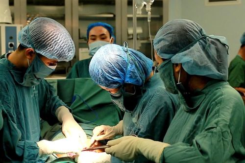 Cứu sống 2 mẹ con sản phụ bị vỡ tử cung