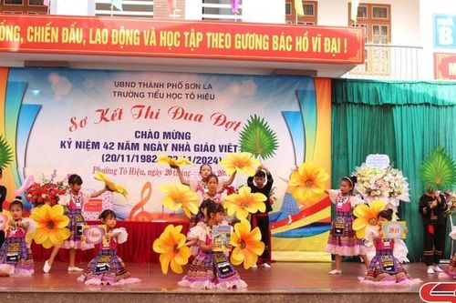 Nhiều hoạt động chào mừng kỷ niệm 42 năm Ngày Nhà giáo Việt Nam