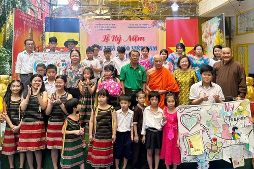 Nhiều hoạt động mừng Ngày Nhà giáo Việt Nam tại chùa kỳ Quang 2 (Q.Gò Vấp)