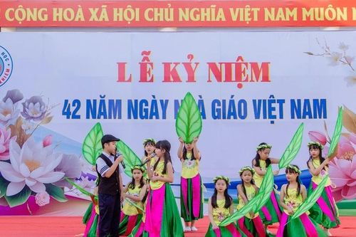 Đắk Lắk: Sôi nổi hoạt động chào mừng Ngày Nhà giáo Việt Nam