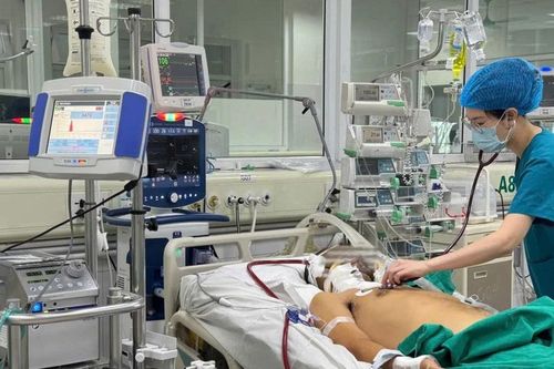 Người đàn ông nguy kịch vì vi khuẩn gây bệnh Whitmore 'tấn công'