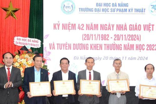 Nhiều giảng viên của Đại học Đà Nẵng được Bộ GD-ĐT khen thưởng nhân kỷ niệm 42 năm ngày Nhà giáo Việt Nam