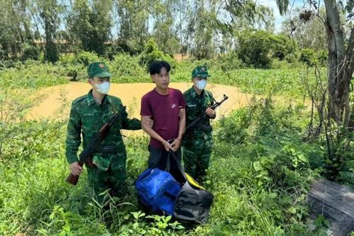 Án tử hình dành cho đối tượng bơi sông 'cõng' 25kg ma túy