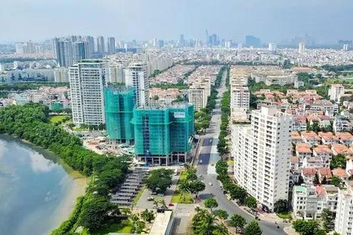 Khó khăn bủa vây doanh nghiệp bất động sản