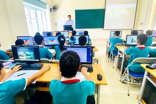 Nỗ lực giải 'bài toán khó' thiếu giáo viên
