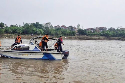 Phát hiện 3 thi thể nghi nạn nhân vụ 5 học sinh mất tích ở Phú Thọ