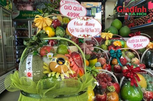Ngày Nhà giáo Việt Nam 20/11: Người tiêu dùng ưu tiên chọn các mặt hàng thiết thực làm quà tặng