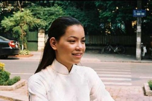 Ngỡ ngàng hình ảnh Hồ Ngọc Hà làm cô giáo 19 năm trước