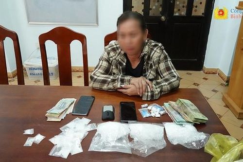 Bắt hai 'nữ quái' liên quan đến ma túy