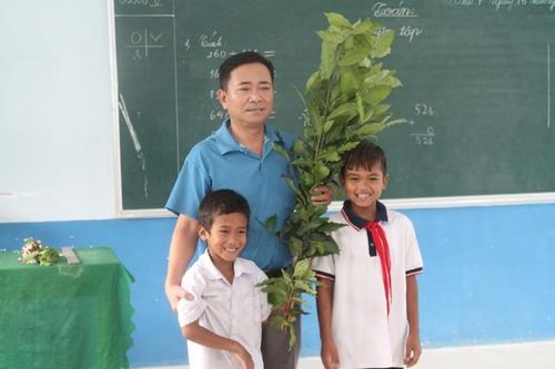 Những nhà giáo giữ mạch tri thức dưới tán rừng Trường Sơn
