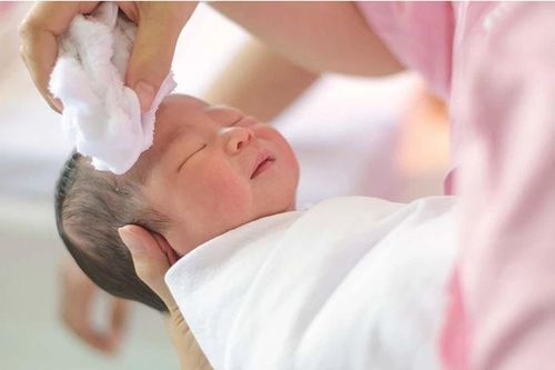 Hướng dẫn cách tắm cho trẻ đúng nhất