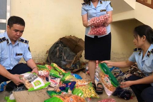 Yên Bái: thu giữ gần 1 tấn thực phẩm không rõ nguồn gốc xuất xứ