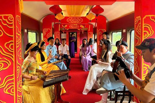 Hành trình 'Kết nối di sản miền trung' lọt top 9 sản phẩm du lịch ấn tượng Huế năm 2024