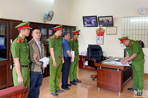 Khởi tố, bắt tạm giam giám đốc và phó giám đốc một công ty tại Lâm Đồng