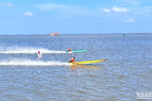 Cuốn hút giải đua vỏ lãi ở miền biển Cà Mau