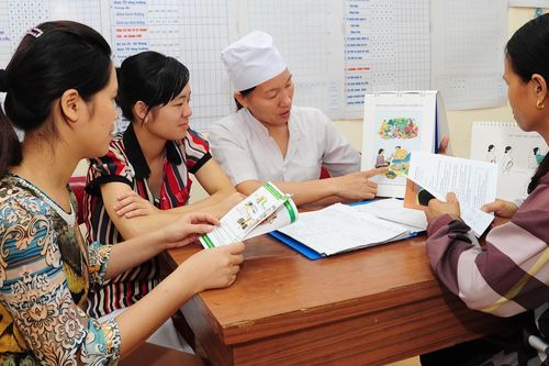 Y tế cơ sở tạo đột phá chăm sóc sức khỏe ban đầu cho người dân