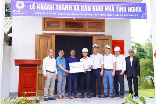 Tiếp tục hỗ trợ 70 nhà tình nghĩa tặng hộ nghèo, gia đình chính sách ở miền Trung-Tây Nguyên