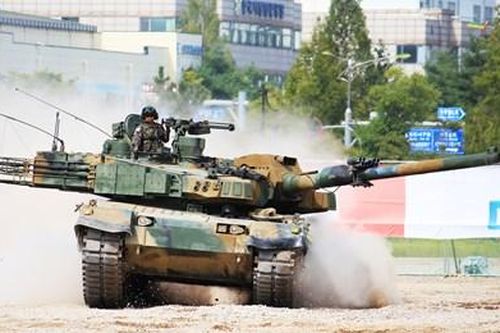 Quân sự thế giới hôm nay (21-11): Quốc gia Mỹ Latinh đầu tiên mua xe tăng K2 'Báo đen'