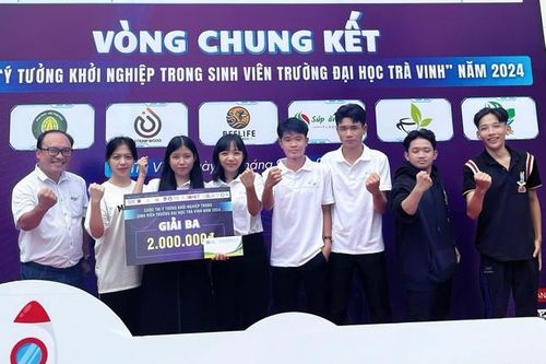 Giải pháp bền vững 'biến rác thành gạch' của nhóm sinh viên miền Tây