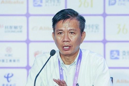 HLV Hoàng Anh Tuấn lý giải trận thua tan nát Thép xanh Nam Định