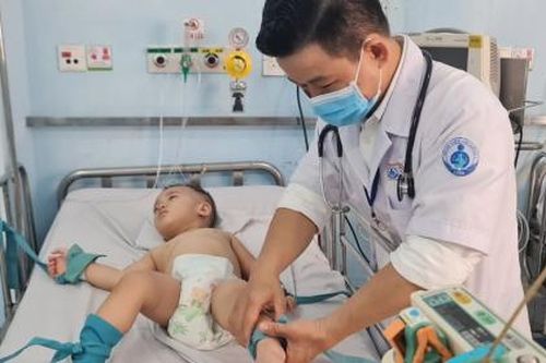 Sốt xuất huyết, tay chân miệng tại TP.HCM giảm, sởi tiếp tục tăng mạnh