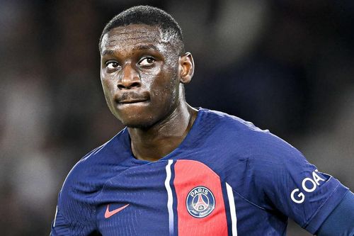 Tin tức về chuyển nhượng 21/11: MU ký Kolo Muani, Juventus lấy Zirkzee
