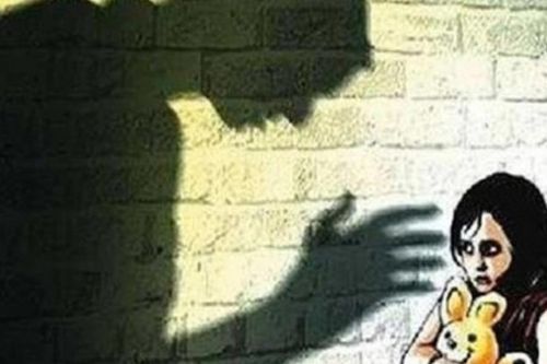 Nghi án gã hàng xóm xâm hại bé gái 4 tuổi