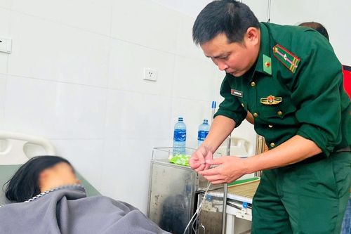 Mâu thuẫn với chồng, người phụ nữ 19 tuổi vào rừng hái lá ngón để ăn