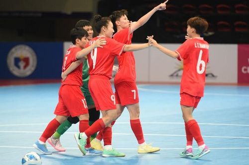 Video ĐT futsal nữ Việt Nam vỡ òa với chức vô địch Đông Nam Á