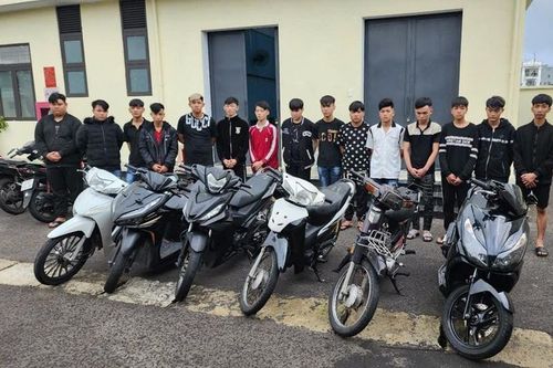 Bắt nhóm thanh niên chuẩn bị hung khí đi giải quyết mâu thuẫn
