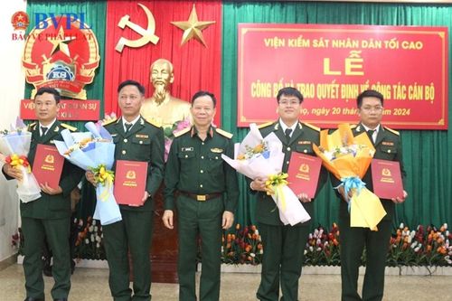 Công bố và trao quyết định bổ nhiệm lãnh đạo hai cấp VKSQS Quân khu 2